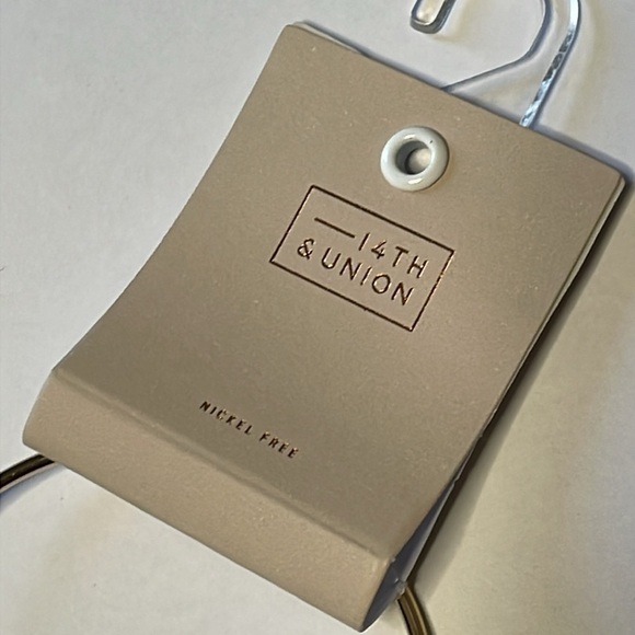 NWT 14th & Union Rectangle Interlocked Circle Bracelet Gold Silver Tone Metal - Picture 3 of 5